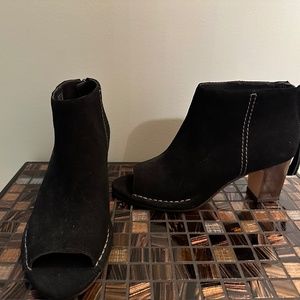 Clarks Spiced Melody Black Suede Peep-Toe Ankle & Bootie Boots Womens 8 M Zip
